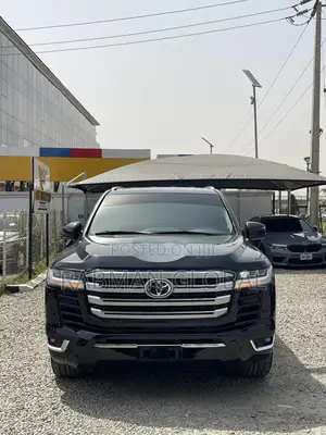 Toyota Land Cruiser 4.6 V8 VX-R 2014 Black