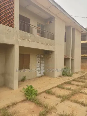 3bdrm Block of Flats in Gaa Akanbi, Ilorin South for sale