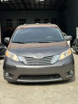 Toyota Sienna Limited AWD 7-Passenger 2013 Gray
