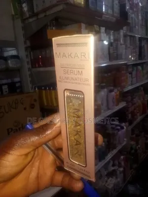 Makari Serum or Rose Gold Illimunateur Avec Omega 3 Probiotique