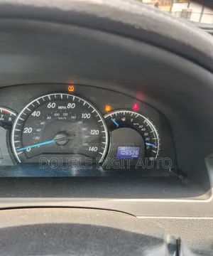 Toyota Camry XLE 4dr Sedan (2.5L 4cyl 6A) 2013