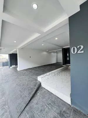 5bdrm Duplex in Oasis Resident, for rent