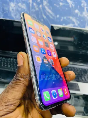 Apple iPhone X 64 GB White