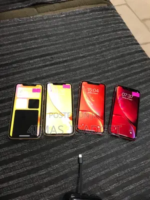 Apple iPhone XR 64 GB Red