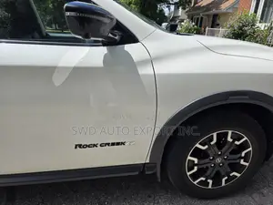 Nissan Pathfinder Platinum 2019 White