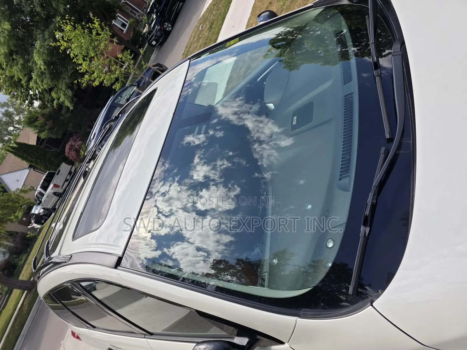 Nissan Pathfinder Platinum 2019 White