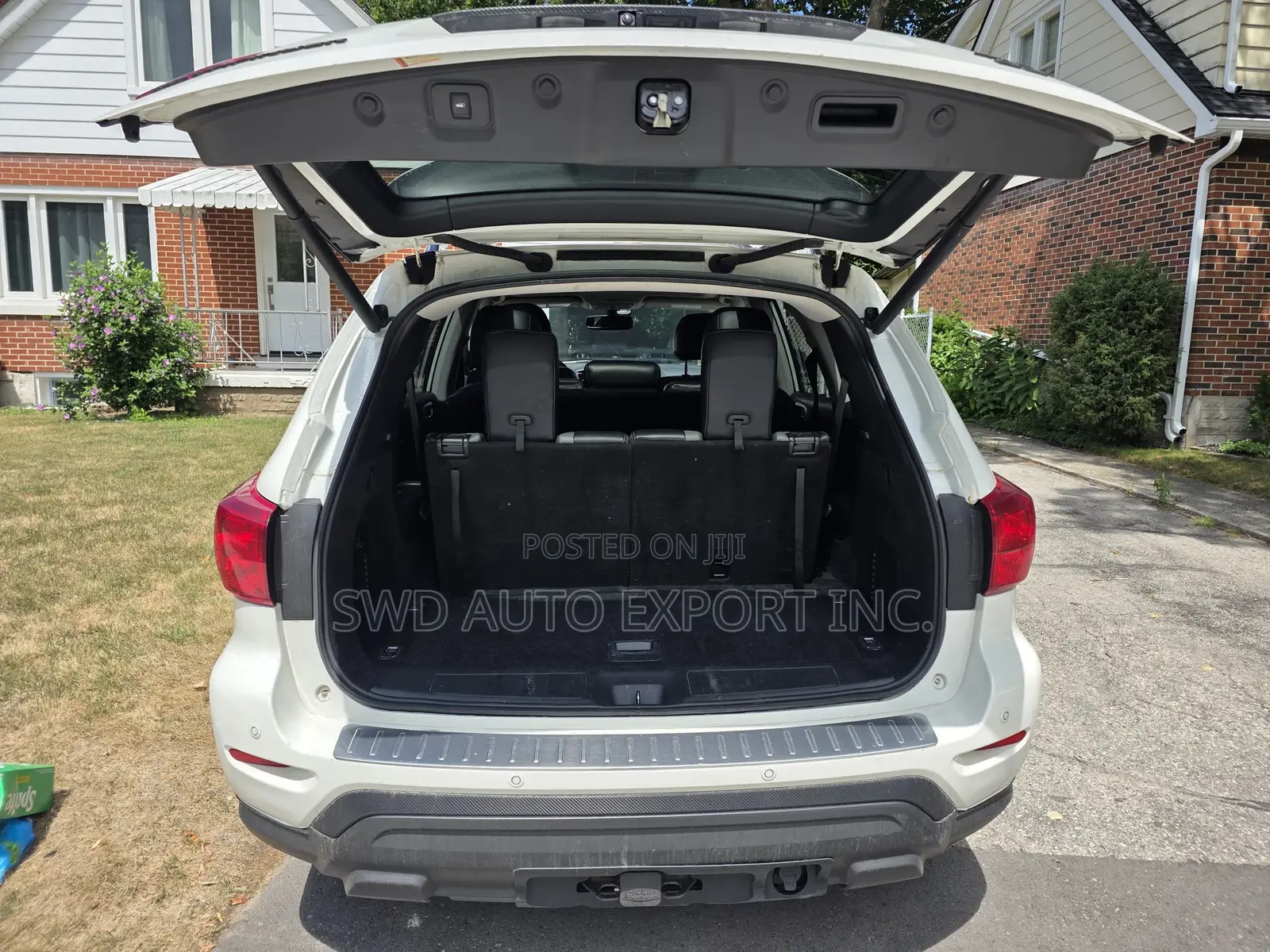 Nissan Pathfinder Platinum 2019 White