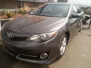 Toyota Camry LE 4dr Sedan (2.5L 4cyl 6A) 2012 Gray