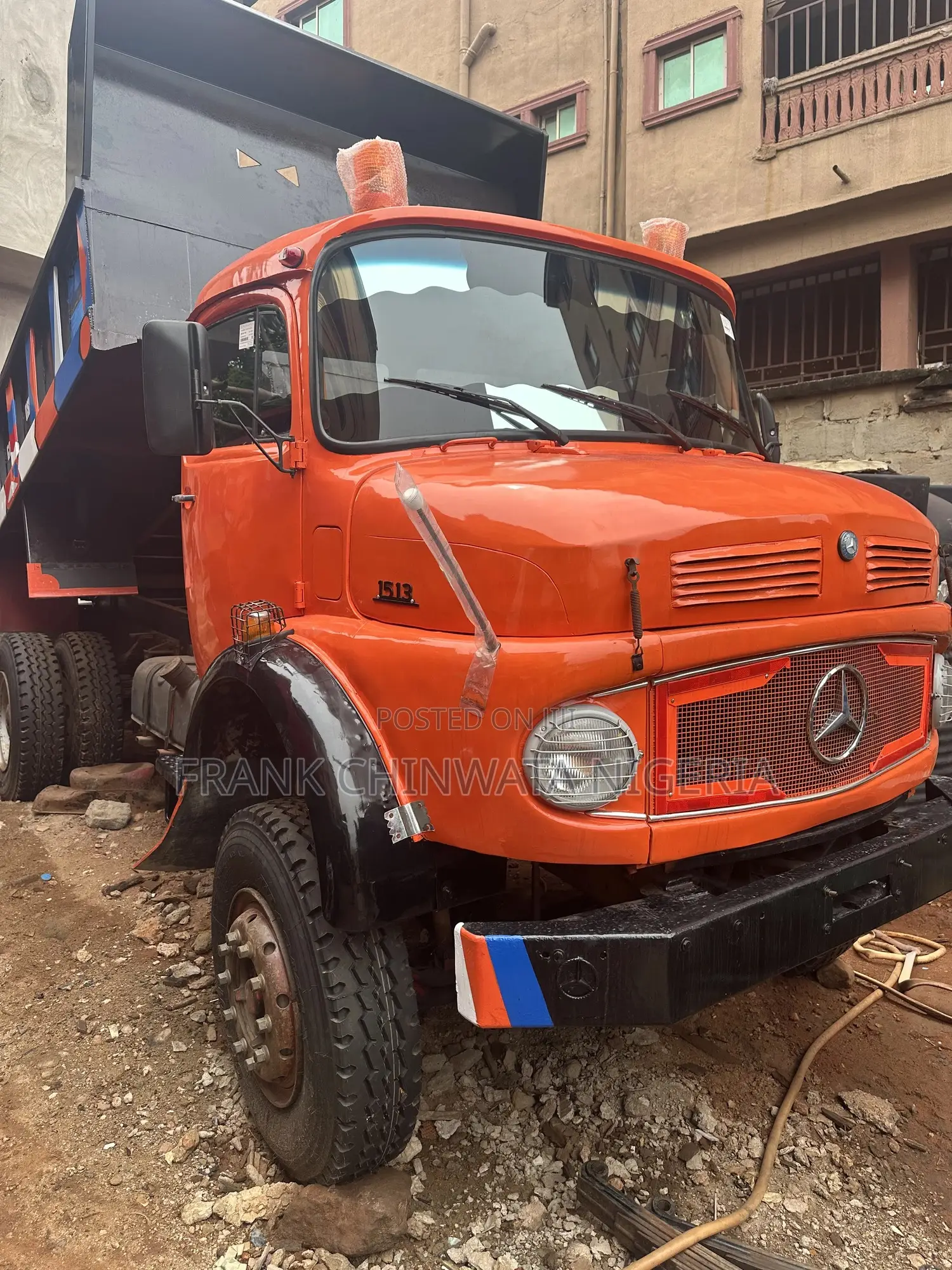 1513 Tipper Truck