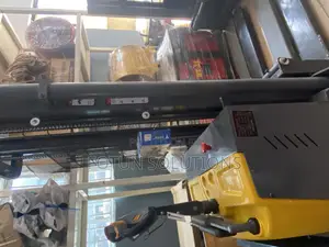 Electric Stacker Forklift 2tons by 5meters