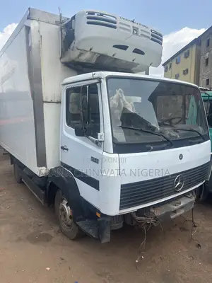 Mercedes 814 Container Body