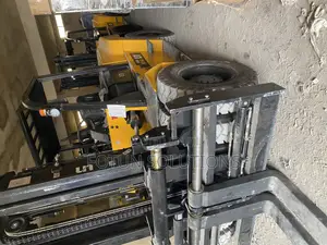 Mobile Fork Lift 10tons