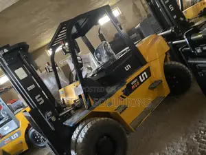 Mobile Forklifts 10tons