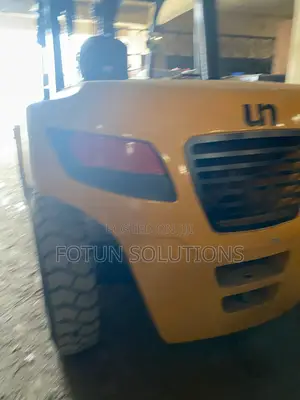 Mobile Forklift 10tons