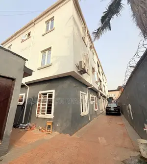 3bdrm Apartment in Ogba Ikeja Lagos for sale