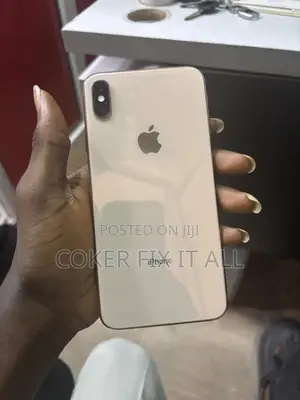Apple iPhone XS Max 64 GB Gold