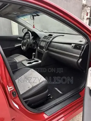 Toyota Camry SE 4dr Sedan (2.5L 4cyl 6A) 2013 Red