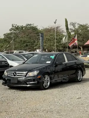 Mercedes-Benz C250 2012 Black