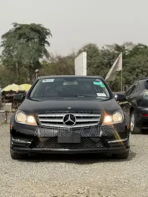 Mercedes-Benz C250 2012 Black