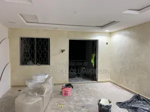 Best Painter and Wallpaper Installer