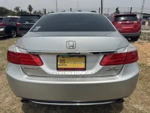 Honda Accord Touring V-6 4dr Sedan (3.5L 6cyl 6A) 2014 Silver