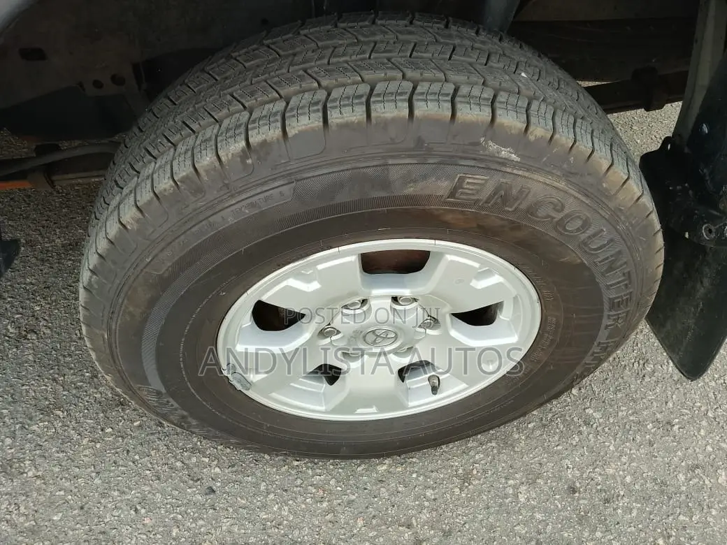 Toyota Tacoma Access Cab V6 Automatic 2010 Gray