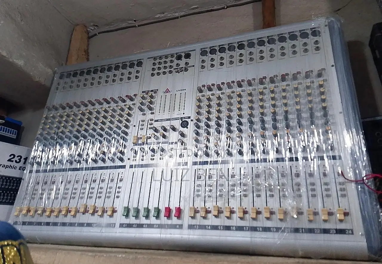 24 Channels Live Mixer