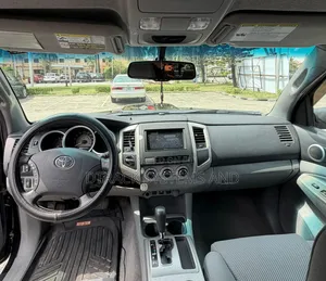 Toyota Tacoma Double Cab V6 Automatic 2010 Black