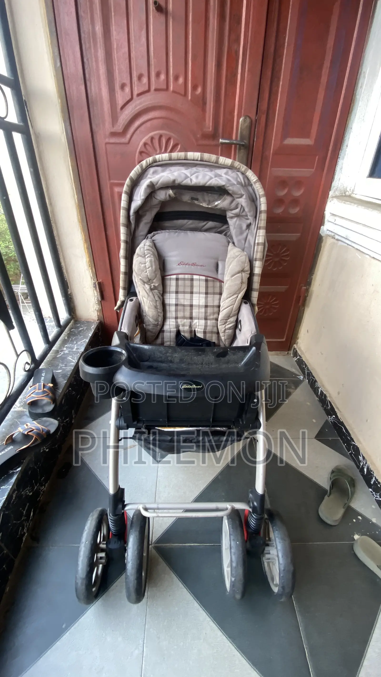 Baby Stroller in Good Condition – Clean Ready to Use