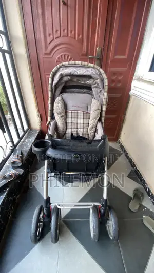 Baby Stroller in Good Condition – Clean Ready to Use