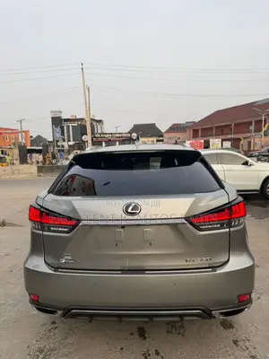 Lexus RX 2022