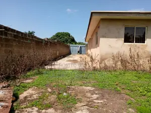 3bdrm Apartment in Shagari Estate, Akure for sale