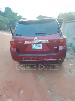 Toyota Highlander 2010 Red