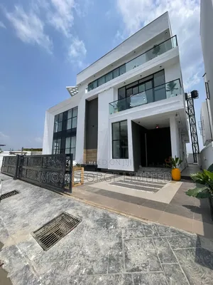 5bdrm Duplex in Chevron for sale