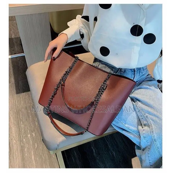 Ladies Tote Bag Featuring Chain Handles