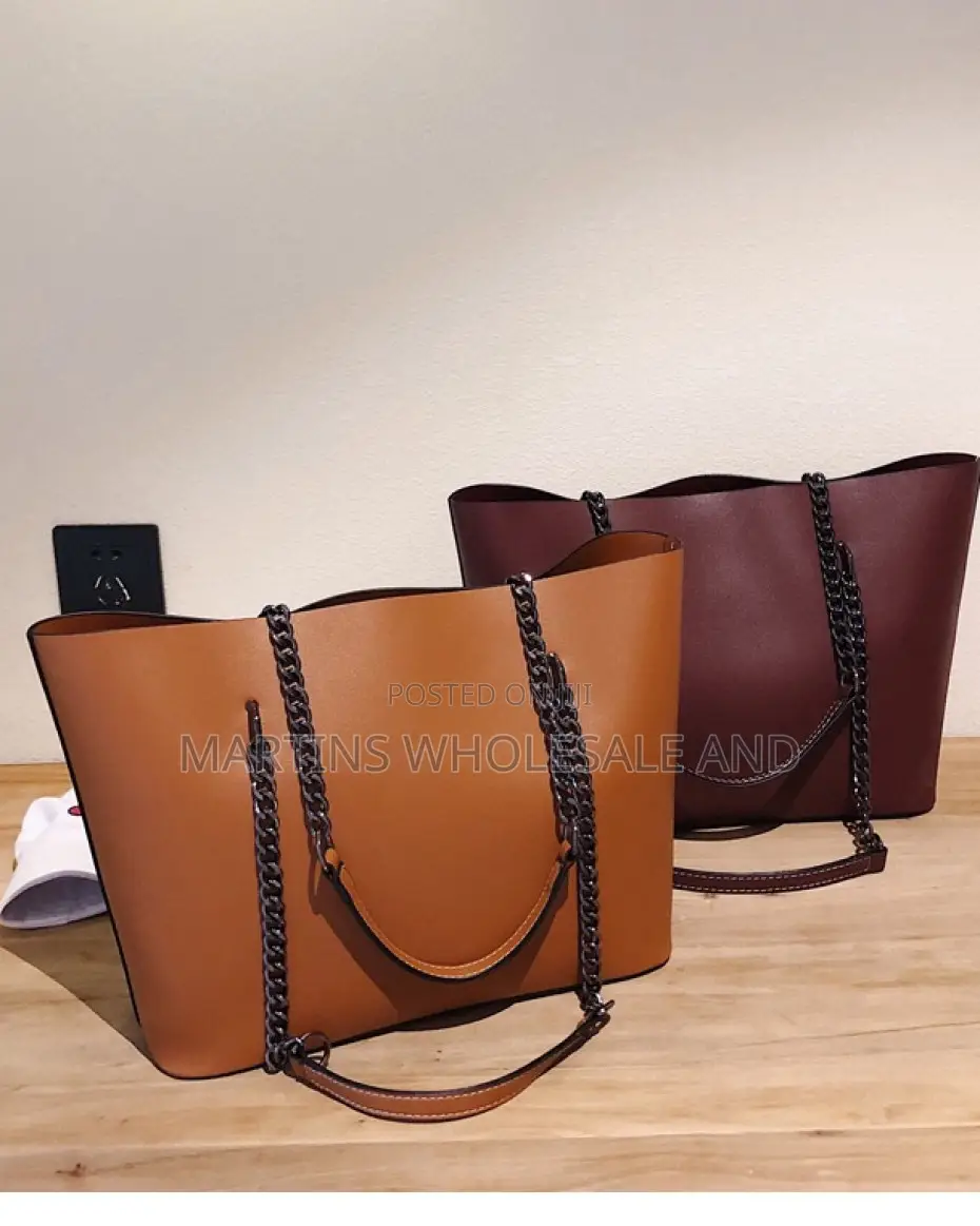 Ladies Tote Bag Featuring Chain Handles