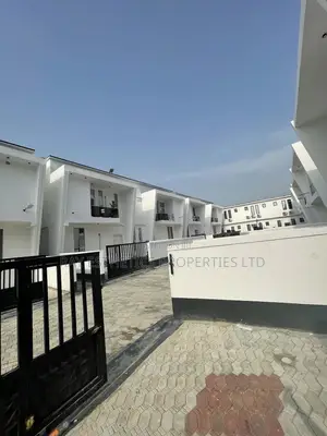 4bdrm Duplex in Ikota Gra, Lagos State for sale