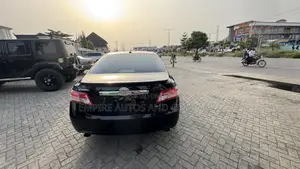 Toyota Camry XLE V6 4dr Sedan (3.5L 6cyl 6AM) 2010 Black
