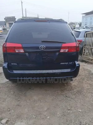 Toyota Sienna CE FWD (3.3L V6 5A) 2004 Blue