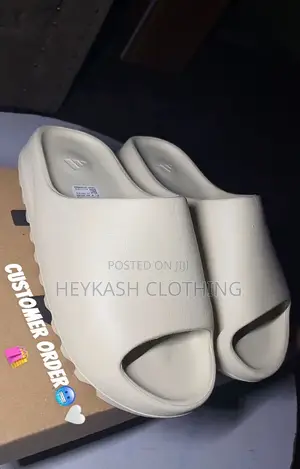 Yeezy Slide