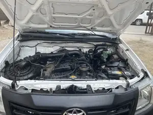 Toyota Hilux 2.0 VVT-i 2012 White
