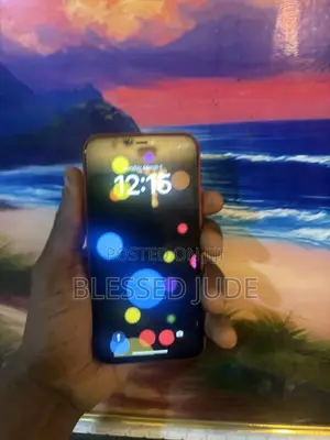Apple iPhone 11 64 GB Red