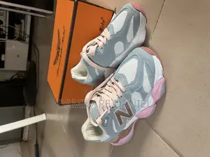 Sneakers Shoe