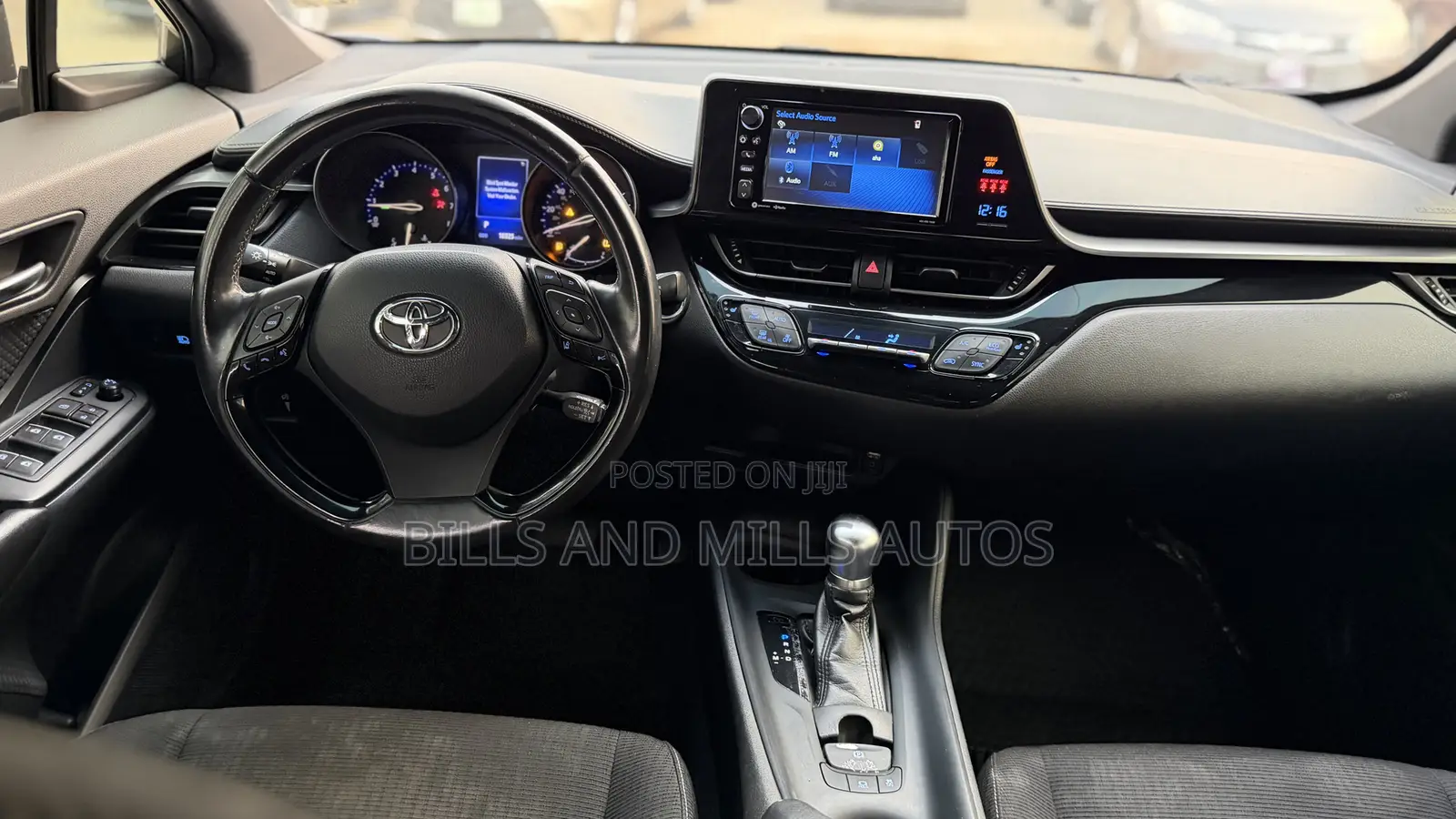 Toyota C-HR XLE FWD 2019 Blue