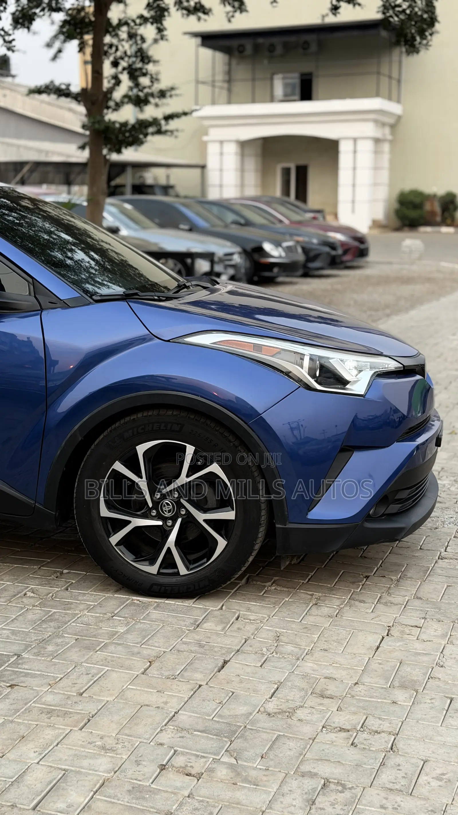 Toyota C-HR XLE FWD 2019 Blue