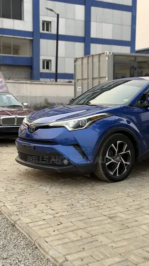 Toyota C-HR XLE FWD 2019 Blue