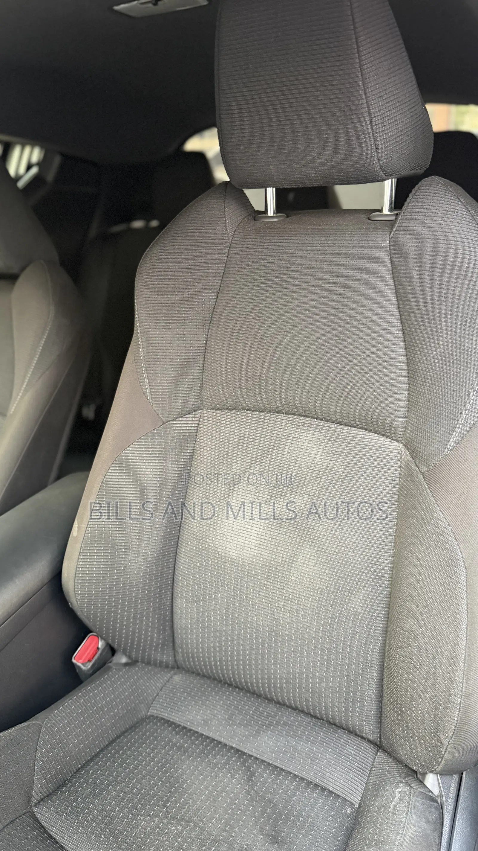 Toyota C-HR XLE FWD 2019 Blue