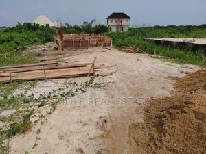 300sqm Half Plot Ijegemo Baptist B/S Facing the Rd