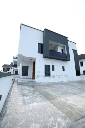 5bdrm Duplex in Sangotedo for sale