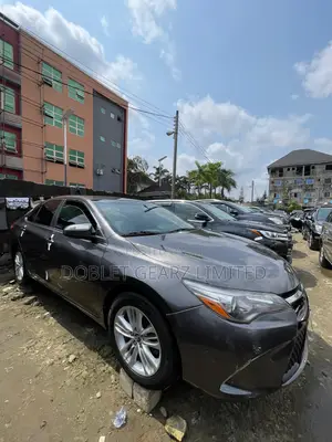 Toyota Camry 2016 Gray